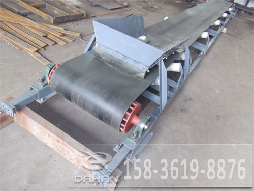TD皮帶輸送機(jī) TD皮帶輸送機(jī)